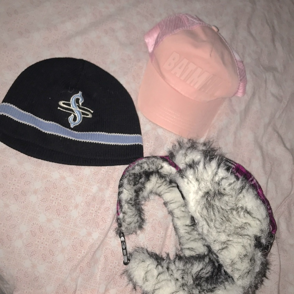 2 hats